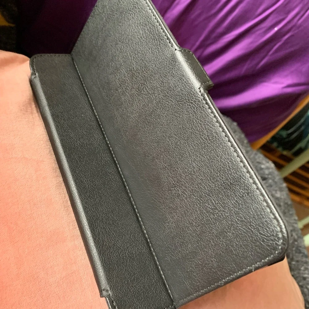 Verizon Ellipsis tablet with stylus and case